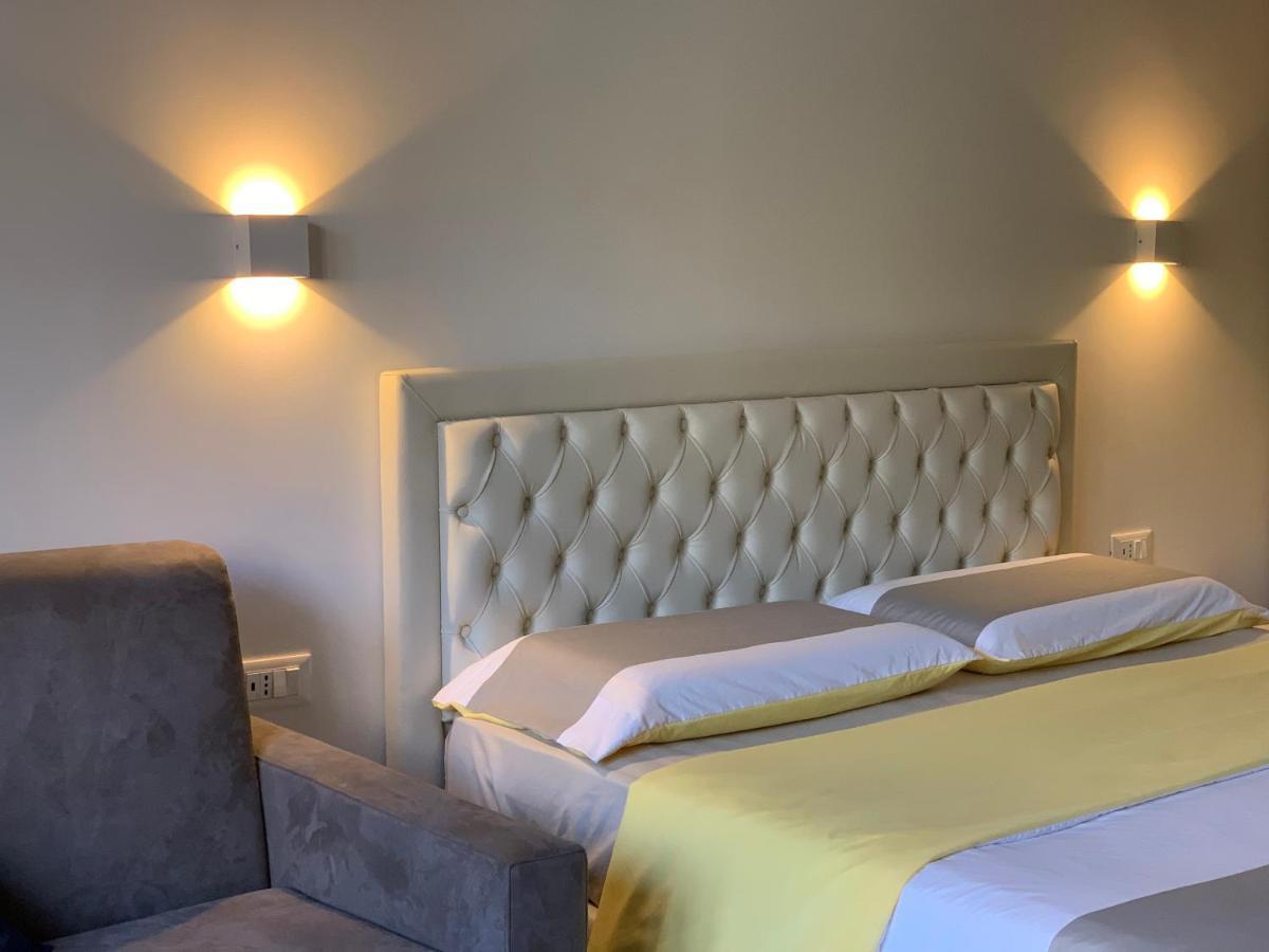 Deluxe Double or Twin Room with City View