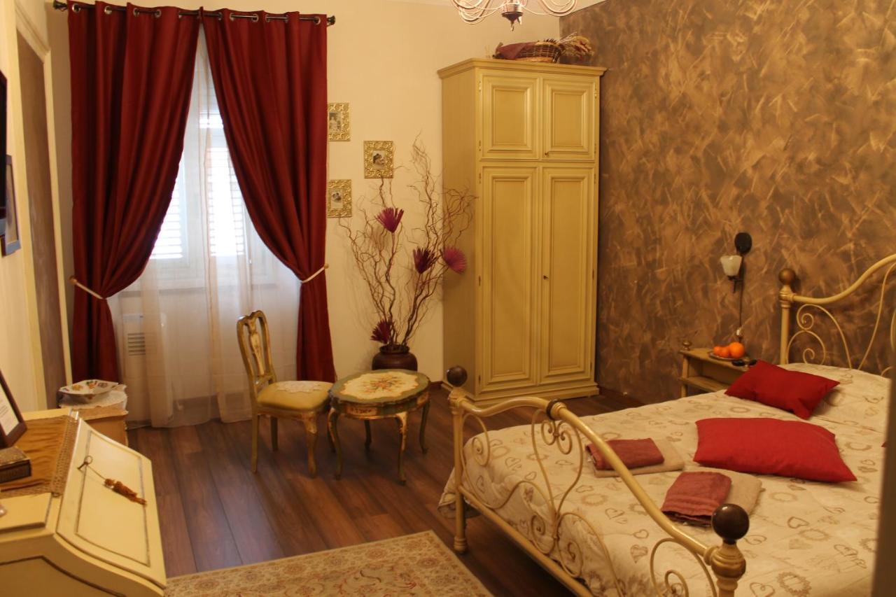 Double Room with Shared Bathroom