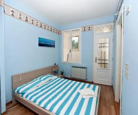 Bed And Breakfast Grim-3